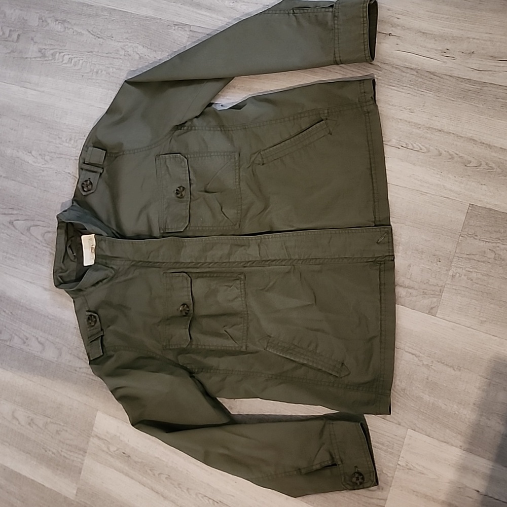 Olive green light weight size xl Jacket